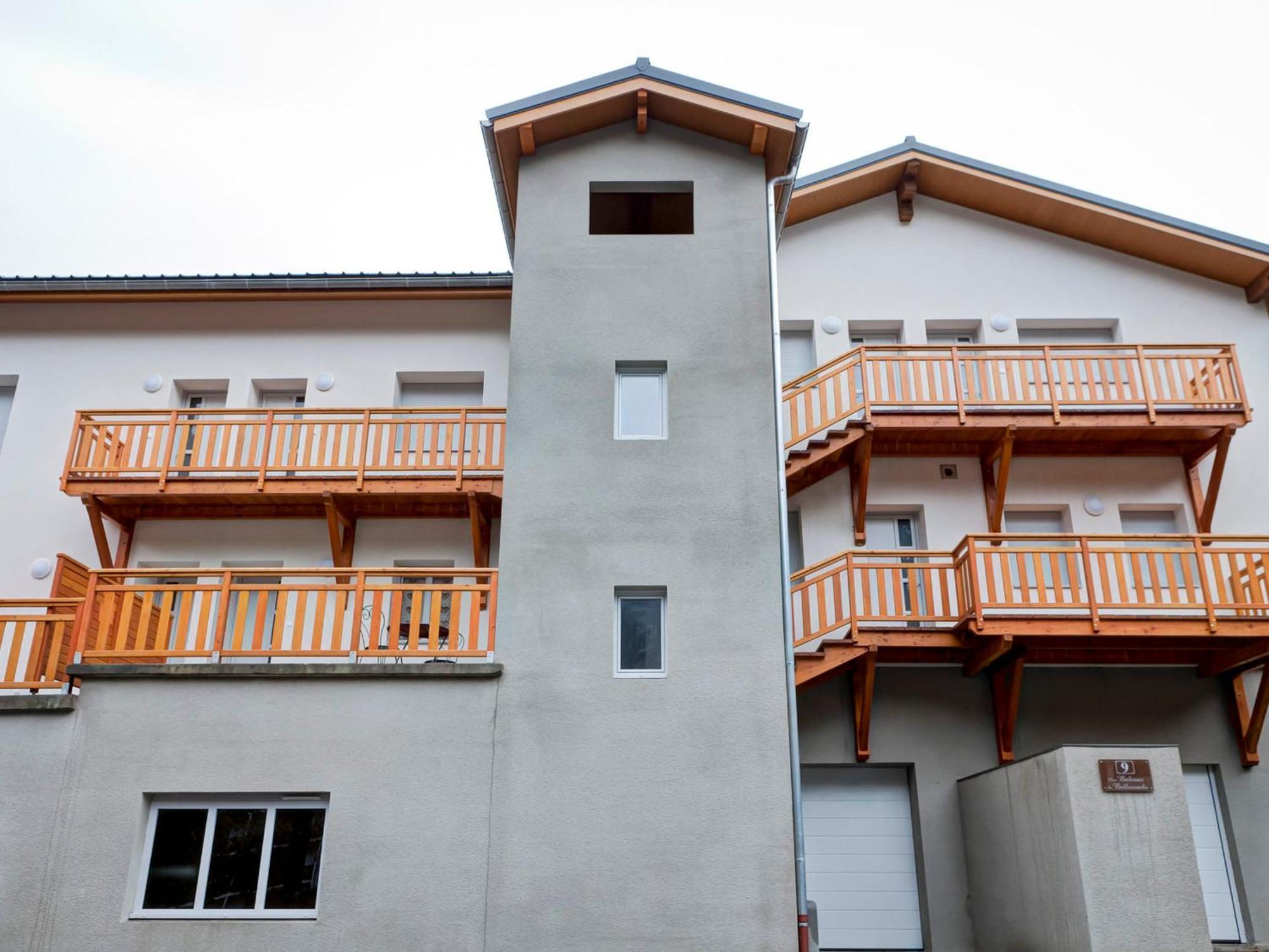 Appartement Neuf 2* Au Centre De Brides Avec Terrasse, Proche Telecabines Et Commerces - Fr-1-512-41 Exterior foto